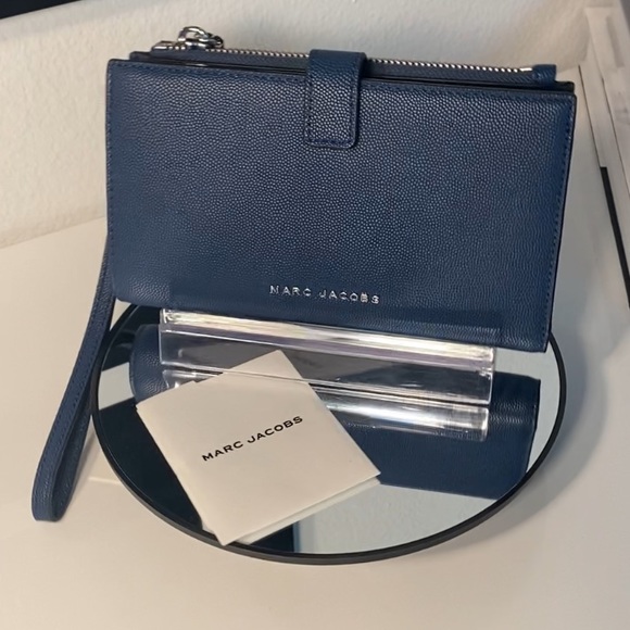 NWT Marc Jacobs Leather Wristlet/Wallet Bi Color